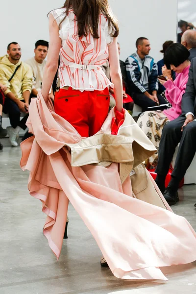 Look 24
